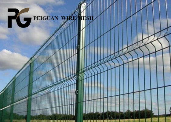 2m Galvanized Wire V Mesh Security Fencing With Peach Post