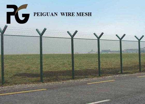 2.5m Airport Security Fencing 3D Curved Low Carbon Steel Wire