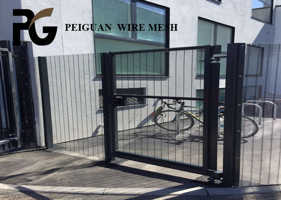 Residential Anti Climb Welded Mesh , PVC Coated 358 Security Fence