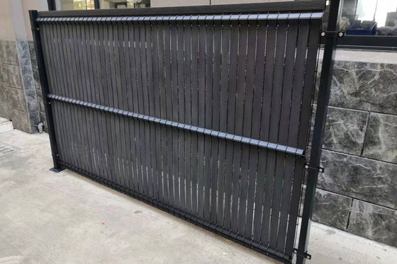 55 X 200 Mesh Hole V Curved Bending 3d Panel Fence Powder Coated